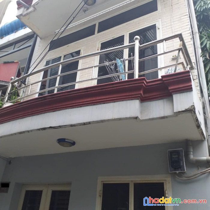 Bán nhà hẻm 111 vườn lài, 37m2 bán 3,6 tỷ.