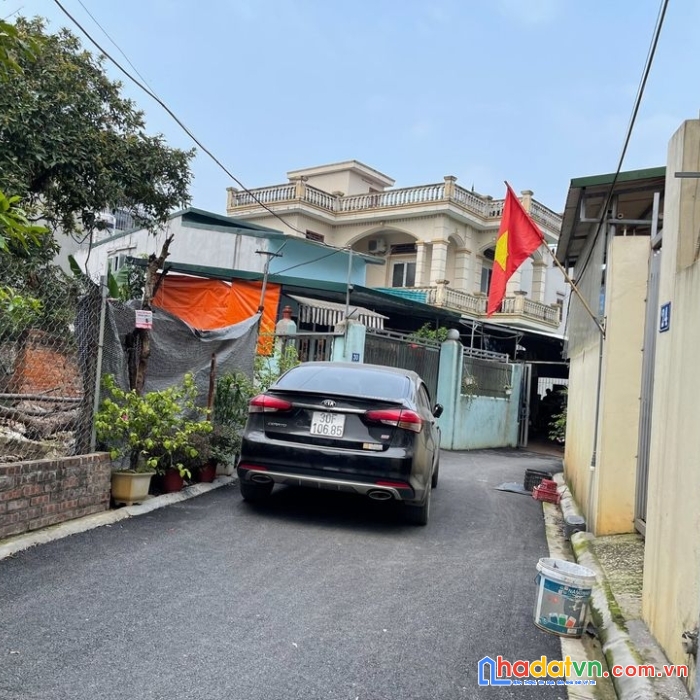 Cần bán nhanh 45m2 đất đa tốn, gia lâm đường rộng ô tô vào tận nhà.