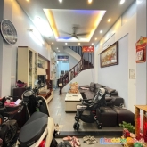 Bán nhà mặt ngõ thái thịnh, 38m2x4tx3.8mmt, gần phố, kinh doanh, 5.4 tỷ
