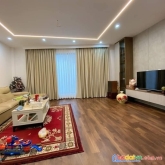 Bán nhà trần thái tông-cầu giấy 55m2-giá nhỉnh 10 tỷ-10m ra ô tô-thang máy-full nội