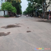 Chính chủ nhờ bán mảnh đất tại phố trạm, long biên, bán đất tặng nhà