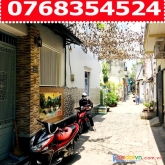 Nhà hxh kế bên tân phú, gần bốn xã, ngang bề thế 8m, 2 mặt hẻm, 2 tầng, chỉ 5,99 tỷ.