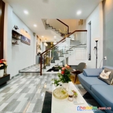 Chỉ 5,5 tỷ có ngay nhà 3 tầng btct, ôtô 7 chỗ ngủ trong nhà, trung tâm q.12
