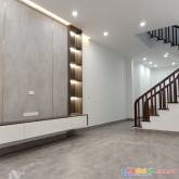 Bán nhà ngõ hàm rồng,ngọc lâm,long biên. 60m, 5 tầng,gía 6 tỷ, gara ô tô, full nội thất 0389160730