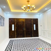 Nhà mới keeng nguyễn khang cầu giấy. vài bước ra ô tô tránh.40 m2 x 5t. nhỉnh 6 tỷ.