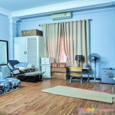 Bán nhà ngõ quận ủy cầu giấy. chỉ 100tr/m2. lô góc - 3 mặt thoáng dt 60m2 x mt4.3m. dọn về ở luôn.
