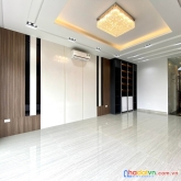 Siêu phẩm phố lâm hạ, bồ đề, gara, thang máy 70m 6t giá hơn 15 tỷ.