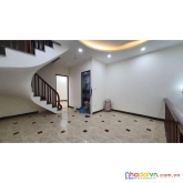 Chính chủ cần bán nhà đường hoàng mai  rộng, 10m ô tô, bãi xe gần nhà- yên tĩnh - dt 45m - giá