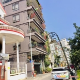 Bán nhà võ chí công. phân lô bộ giáo dục. gara. ô tô tránh. dt 75m2. mt 7m. giá 11 tỷ
