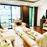 Tt hoàng mai - giáp ranh hai bà - gần phố - lô góc cực thoáng - phố lớn hoàng mai - ngõ 3 gác