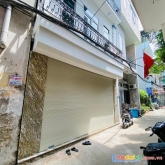 Kính koong nhà ngọc thụy 33mx5t ở ngay nhỉnh 3 tỷ lh 0868246333