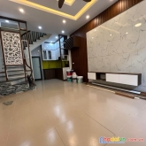 Bán xuân la kinh doanh ngõ thông dt 56m 5 tầng mt 4.5m giá nhỉnh 5 tỷ.
