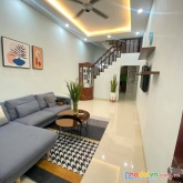 Bán nhà đẹp, dân xây đường láng 45m2 5 tầng mt4m. 100m ra phố láng. 4.3 tỷ