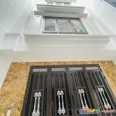 Bán nhà ngõ 86 tô vĩnh diện. dt 46m2/ 6 tầng/ mặt tiền 4,6m/ giá 7.6 tỷ.
nhà thang máy - ô tô đỗ