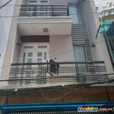 Xe hơi ngủ trong nhà - 4 tầng btct - 4pn - sổ vuông vức - không lộ giới