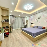 Bán nhà ngõ 61 lạc trung, hai bà trưng 66m, 5 tầng, mt 4.5m. giá: 13.7 tỷ