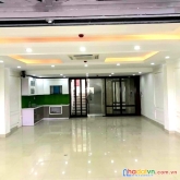 Nhà hoàng quốc việt, lô góc, 2 bước chân ra đường lớn, 55m2 chỉ nhỉnh 15 tỷ