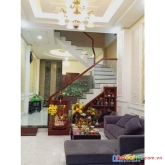 Nhà 4 tầng, đường  8m, xe hơi để trong nhà ,view kênh đẹp thoáng mát, nhà xây rất kiên cố.