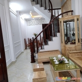 Nhà đẹp 5 ngủ - vị trí trung tâm – nội thất vip – khách xem là mê.