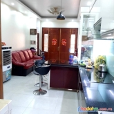 Bán nhà hồng tiến, bồ đề: 38m2, 5 tầng, dân mới xây, ô tô vào nhà, lô góc, chỉ hơn 4 tỷ