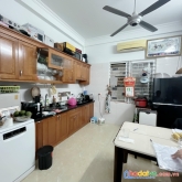 Nhà đẹp phố cầu giấy 60m2, giá 7 tỷ, lô góc, ô tô, sát phố