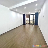 Cần tiền bán gấp nhà cát linh, đống đa, nhà đẹp, dân trí cao, 45m2, 3 ngủ