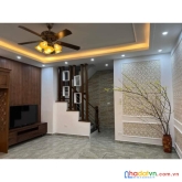 Bán nhà tô vĩnh diện (thanh xuân). dt 40m2 x 6 tầng x 5.2m mt. giá 8.4 tỷ.
nhà lô góc thang máy -