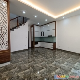 Bán nhà hoàng quốc việt-gần chợ bưởi-nở hậu-ở sướng-5 tầng 36m giá chỉ 3,7 tỷ