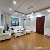 Bán nhà đường láng trung tâm đống đa,lô góc ô tô đỗ cửa,thang máy xịn,6 tầng xây mới để ở,làm văn