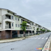 Shop huose veiw sông thơ mộng chỉ có tại centa city từ sơn - 0394718755