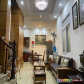 Bán nhà lô góc mỹ đình. 10m ra ô tô. dt 50m2 x mt5m chỉ 5.8 tỷ. nhà dân xây, gần kđt fivestar.
