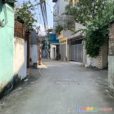 3,x tỷ có ngay nhà 5 tầng đường hồng tiến, long biên, lh 0988794086