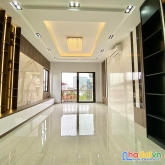 Nhà đẹp lâm hạ  - long biên – gara ô tô – thang máy – full nội thất xịn.