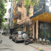 Bán nhà trần quốc hoàn cầu giấy, 40m, 5t, gara ô tô, kd, 7,9 tỷ