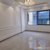 Bán gấp nhà 4 tầng phố đỗ quang-cầu giấy,2 mặt ngõ,ô tô, kd văn phòng,dòng tiền,giá 15.4tỷ.