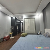 Bán nhà lô góc đườg láng  40m2 x 3 tầng mt7 chỉ hơn 3 tỷ đống đa