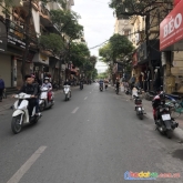 Nhà tập thể cấp 4 phố lê hồng phong hà đông. dt40m. mt3,9m. giá 2,8 tỷ.