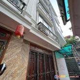 Bán nhà hoàng như tiếp, long biên, 35m3 x 5 tầng, nở hậu, gần phố, đẹp, ở ngay