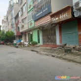 Bán gấp nhà phố đình thôn 40m*5t, kinh doanh, ô tô giá 4.9 tỷ.