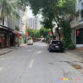 Với 4,x tỷ nhà 5 tầng đường nguyễn văn cừ, long biên, lh 0988794086
