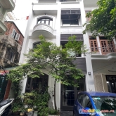 Cần bán nhà phố hoàng quốc việt, 75m2, giá 17 tỷ, ô tô tránh vỉa hè kinh doanh.