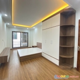 Bán nhà đống đa dt 37m 5 tầng mt 4m nhỉnh 6 tỷ- thang máy-trung tâm quận đống đa