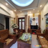 Bán gấp nhà chùa láng 5 tầng đẹp, gần phố, mt 4.2m, dt 46m2 giá 4.85 tỷ.