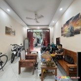 Nhà 5 tầng - ngõ ba gác – ngay hồ đền lừ