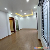 Thạch bàn trung tâm long biên - đi bộ ra aeon - nhà đẹp đón tết 