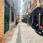 Trung tâm đống đa – nhà đẹp phân lô – ô tô đỗ cửa – vài bước ra phố.- giá chỉ 3.3 tỷ