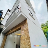 Bán gấp nhà 5 tầng phố nguyễn khang,mới,thơm mùi sơn,lô góc.dt 36m chỉ 4.8 tỷ.