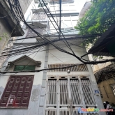 Bán nhà phố  nguyễn trãi lô góc 70m2, 4 tầng, mt6m, giá 9.8 tỷ ôtô đỗ cửa, hàng xóm royal cty.