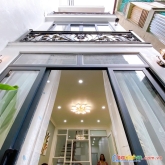 Bán nhà 4 tầng trung kính-cầu giấy,tặng full nội thất,sổ nở hậu,ở ngay.dt 50m chỉ 5.8 tỷ.