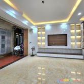 Bán nhà riêng cự lộc – 45m -5 tầng – gần royal- gần phố - ở ngay – 3.8 tỷ